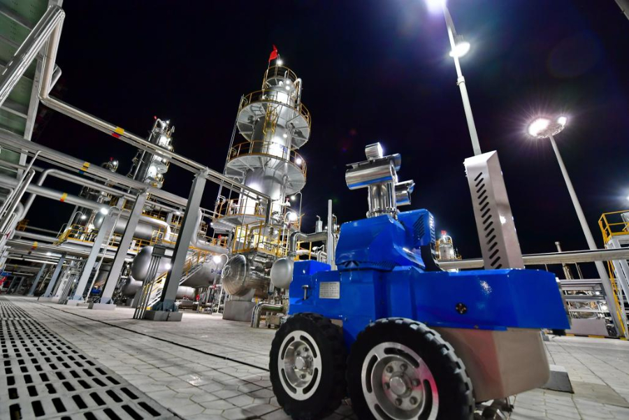 我国最大油气田累产油气当量突破10亿吨(图4) 我国最大油气田累产油气当量突破10亿吨(图4)