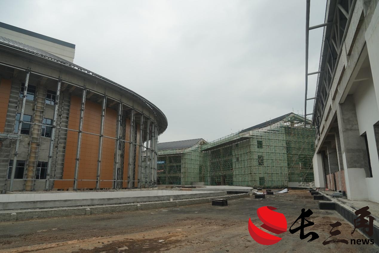 已耗资6亿元 赣南最大在建文体民生项目停工十个月(图2) 已耗资6亿元 赣南最大在建文体民生项目停工十个月(图2)