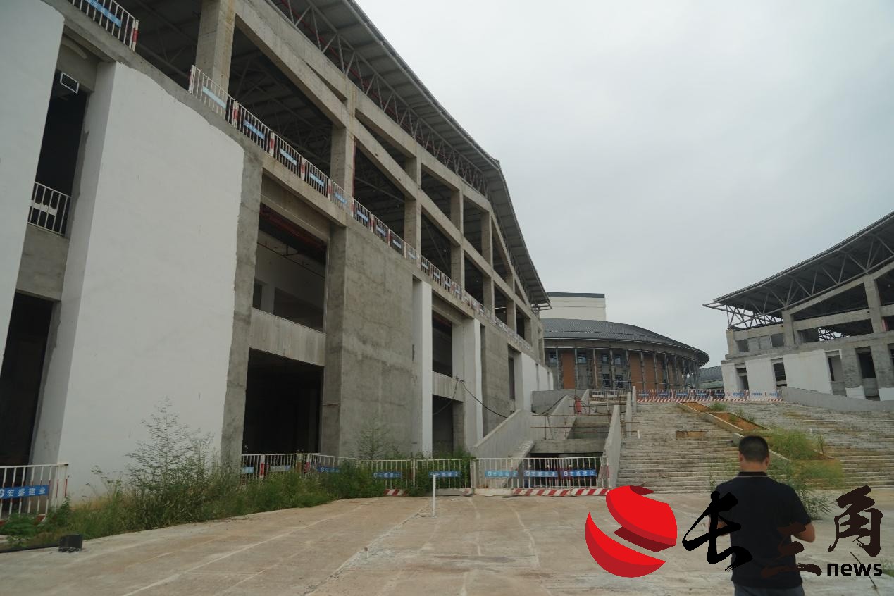 已耗资6亿元 赣南最大在建文体民生项目停工十个月(图3) 已耗资6亿元 赣南最大在建文体民生项目停工十个月(图3)