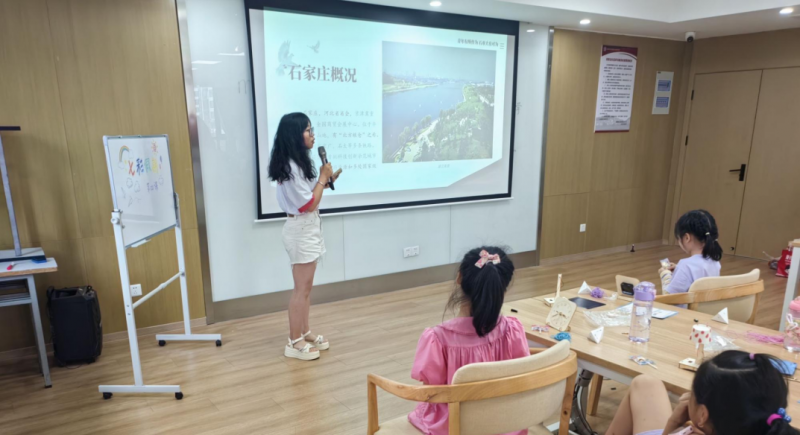 时光剪影,柏卜情谊润童心田——西柏坡精神志愿宣讲走进袁家边儿童心间(图1) 时光剪影,柏卜情谊润童心田——西柏坡精神志愿宣讲走进袁家边儿童心间(图1)