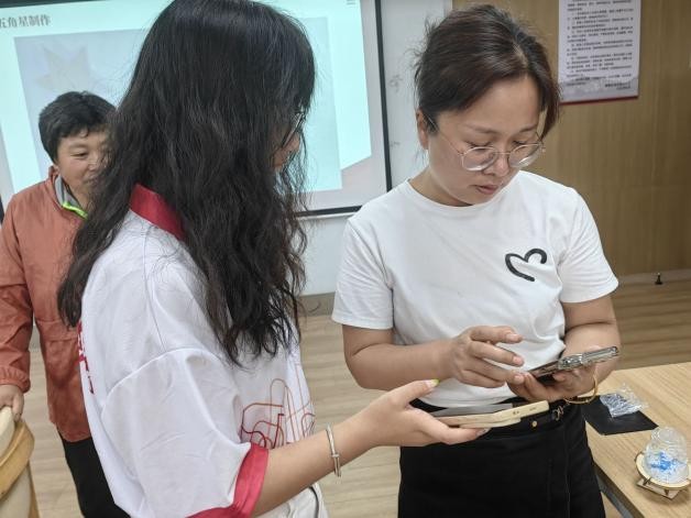 时光剪影,柏卜情谊润童心田——西柏坡精神志愿宣讲走进袁家边儿童心间(图5) 时光剪影,柏卜情谊润童心田——西柏坡精神志愿宣讲走进袁家边儿童心间(图5)