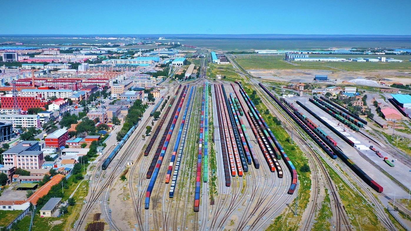 前三季度中欧班列发送货物157.1万标箱(图1) 前三季度中欧班列发送货物157.1万标箱(图1)