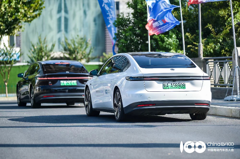 媒体管家： “智能化”下半场换挡提速 AI成汽车差异化竞争重要工具(图1)