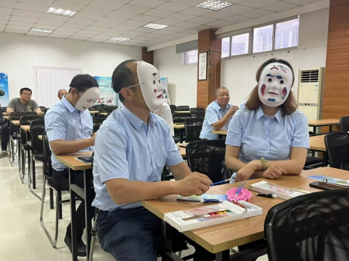 媒体管家： 南通大学杏林学院：心灯照社区，共守安康路(图3)